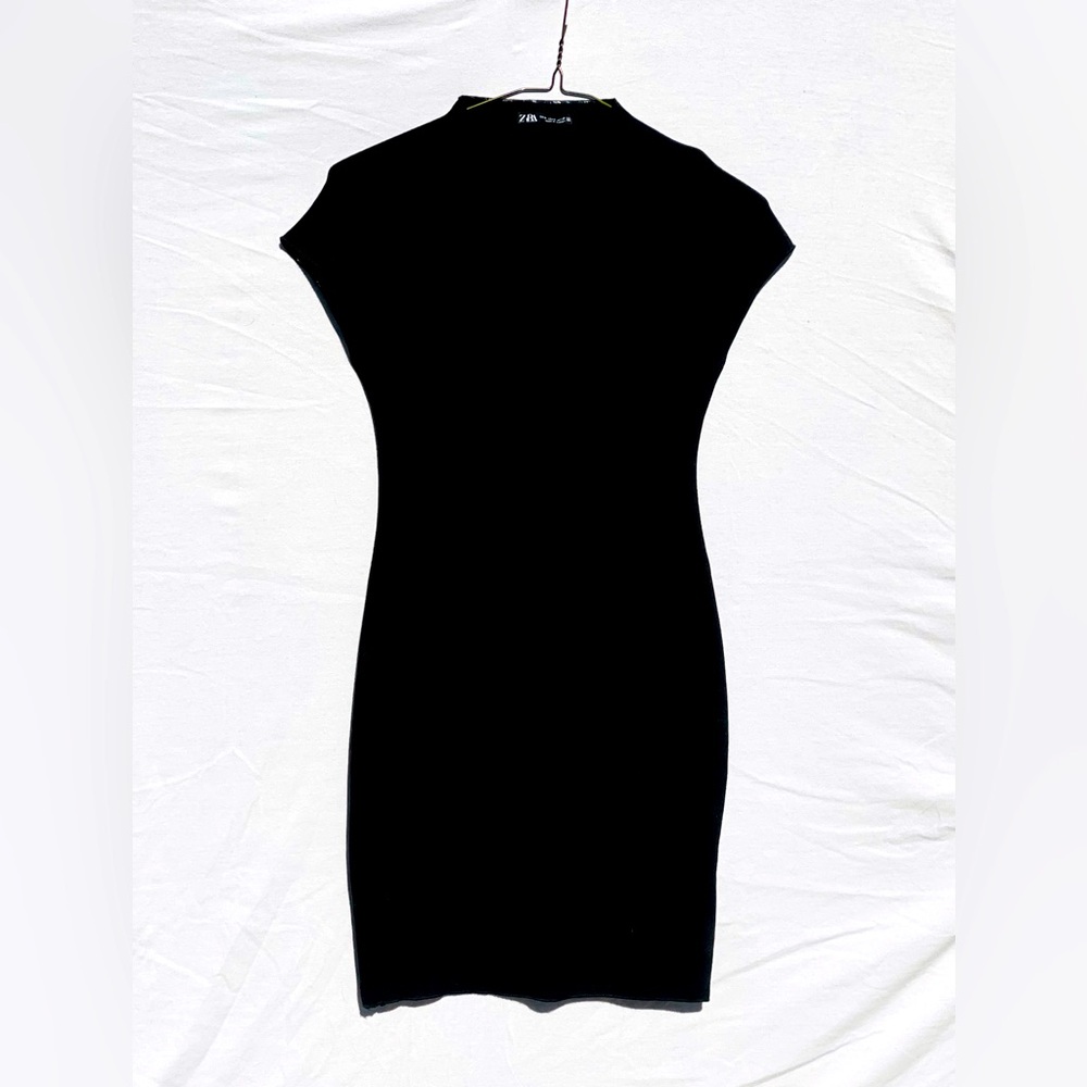 Zara Women’s S little black dress